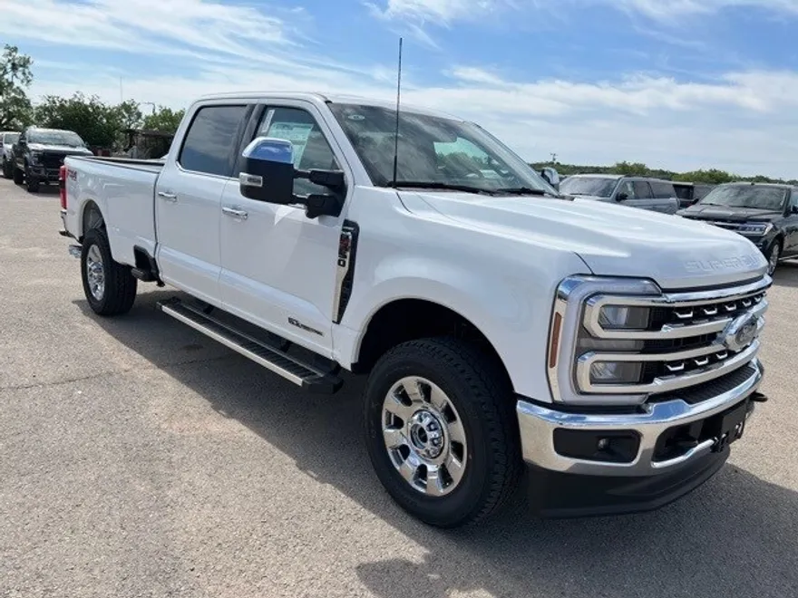 2025 Ford F-350 Lariat photo 1