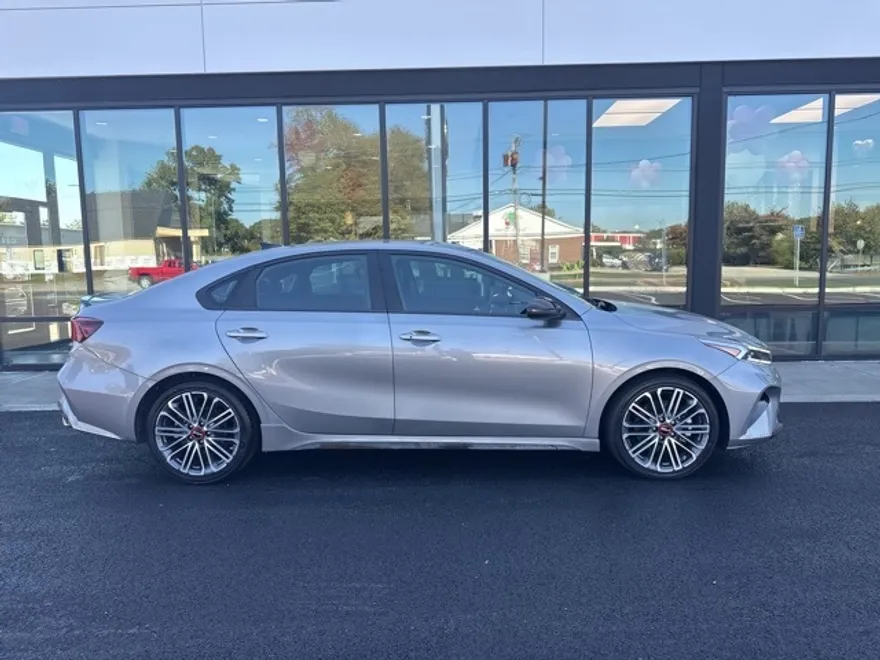 2024 Kia Forte GT photo 1