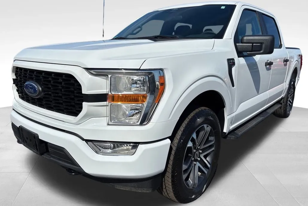 2022 Ford F-150 XL photo 1