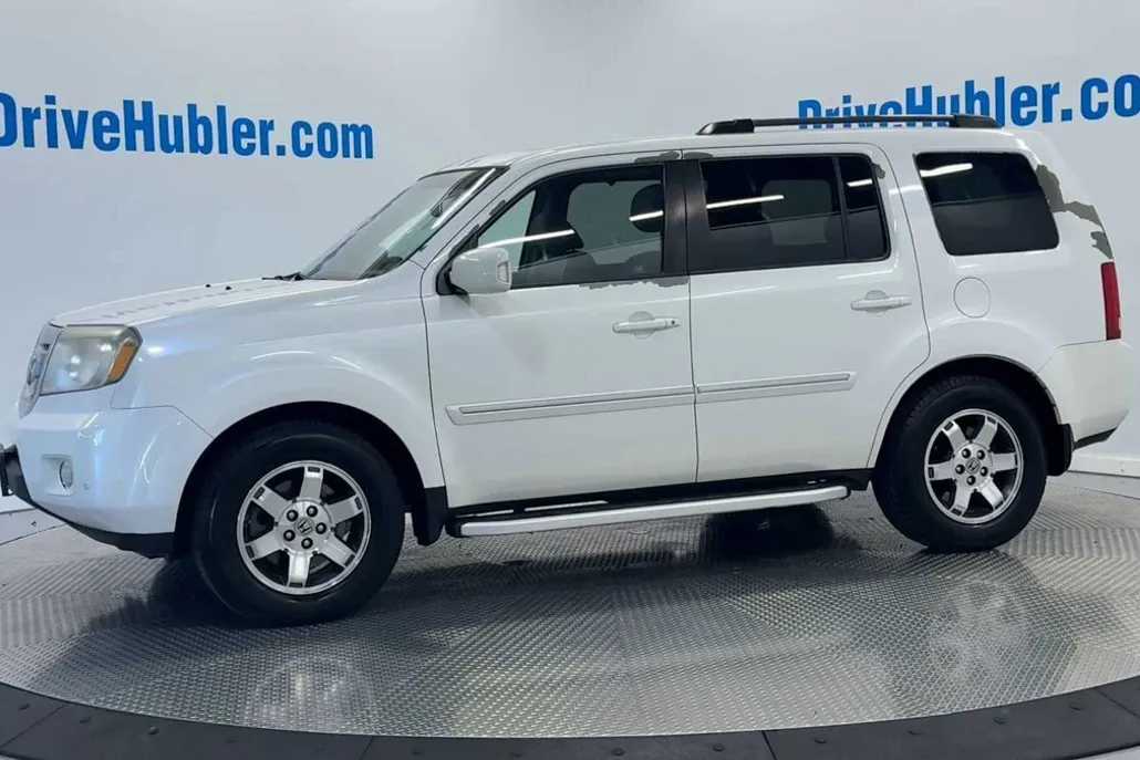 2011 Honda Pilot Touring photo 1