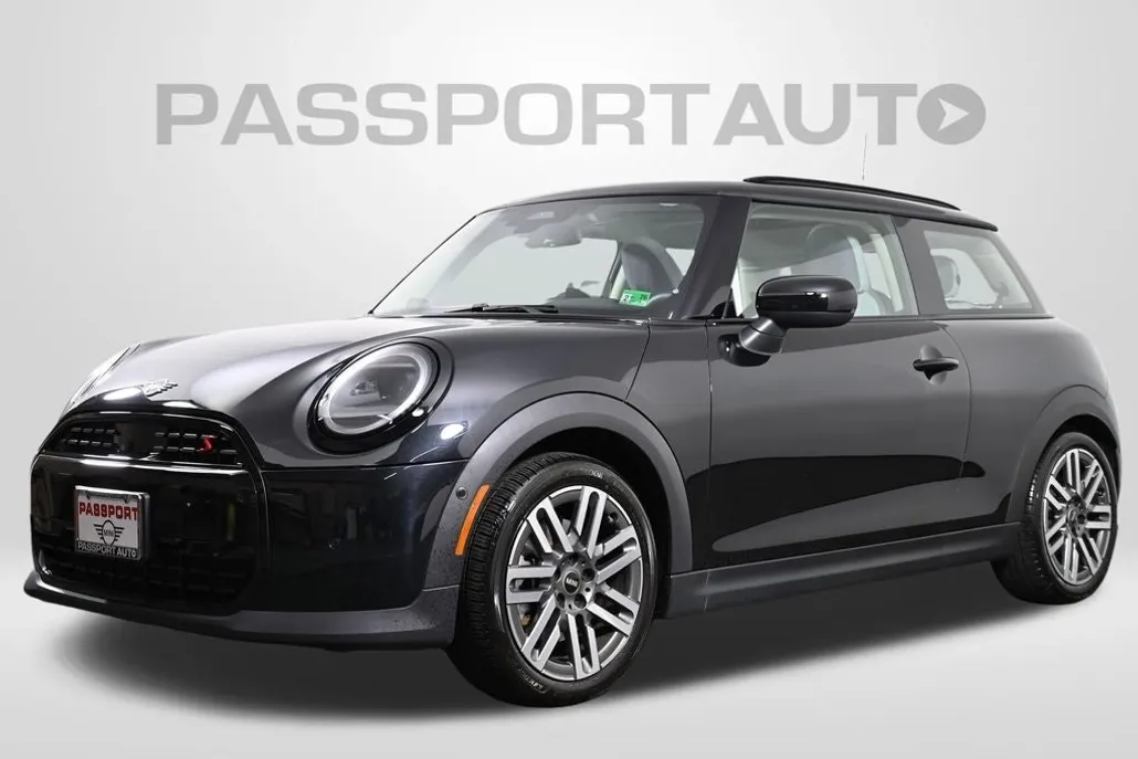 2025 Mini Cooper 2 Door Hardtop S photo 1
