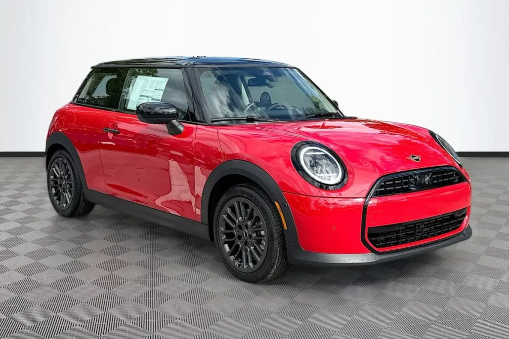 2025 Mini Cooper 2 Door Hardtop Signature photo 1