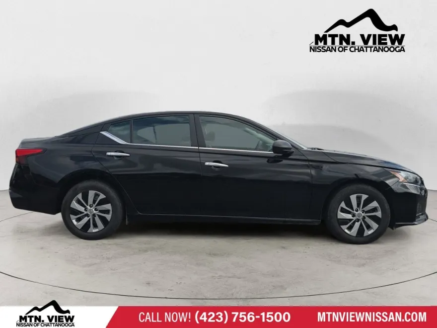 2025 Nissan Altima S photo 1