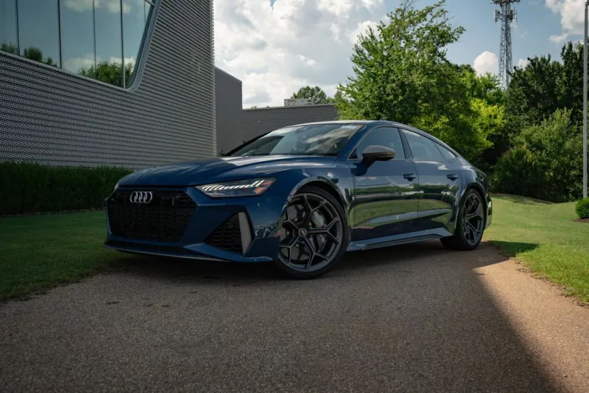 2025 Audi RS 7 Performance Base photo 1