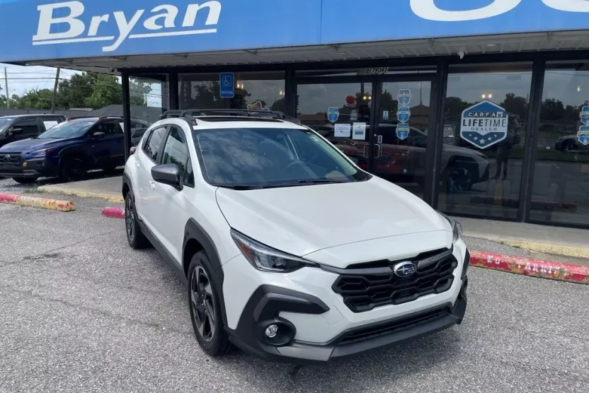 2024 Subaru Crosstrek Limited photo 1