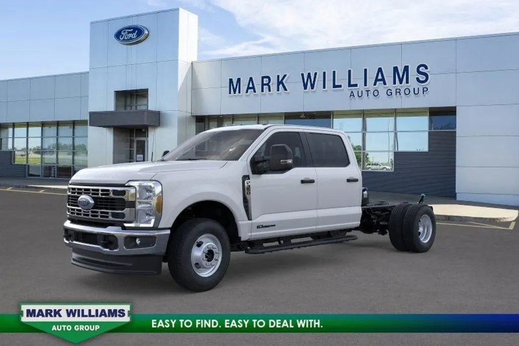 2025 Ford F-350 photo 1