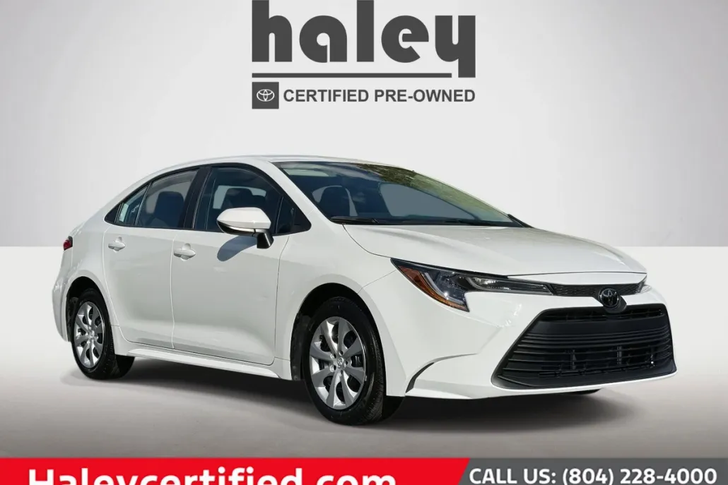 2024 Toyota Corolla LE photo 1