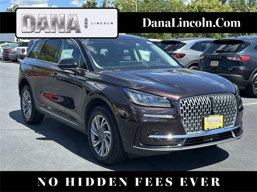 2023 Lincoln Corsair Standard photo 1