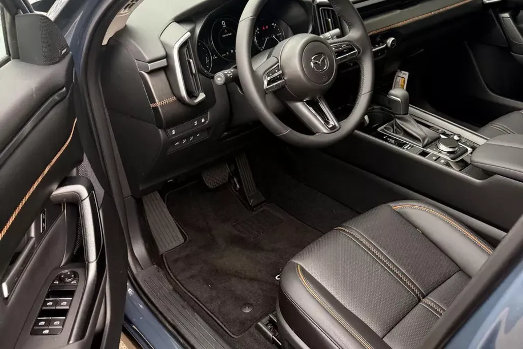 2025 Mazda CX-50 Premium photo 1