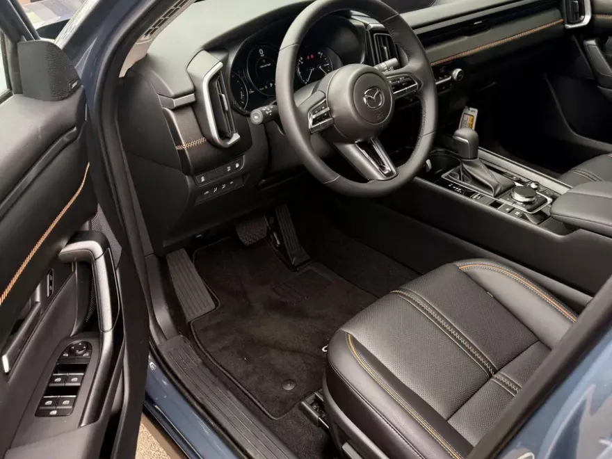 2025 Mazda CX-50 Premium photo 1