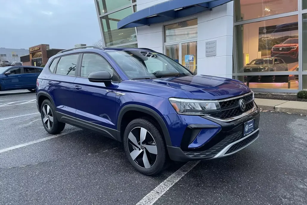 2024 Volkswagen Taos S photo 1