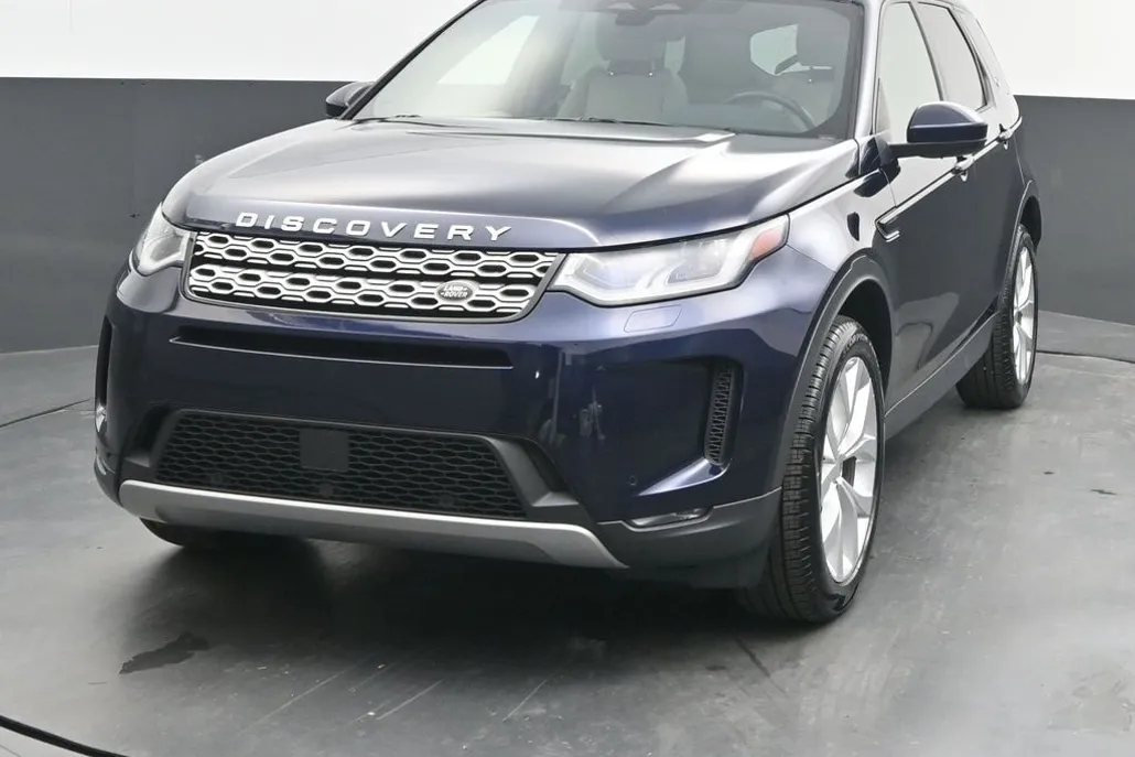 2023 Land Rover Discovery Sport SE photo 1