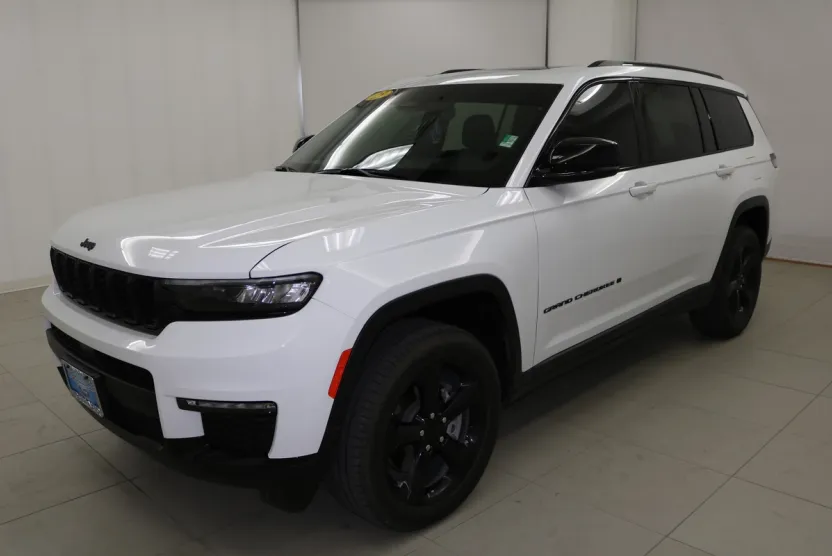 2025 Jeep Grand Cherokee Limited photo 1