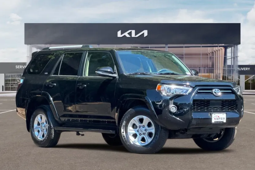 2024 Toyota 4Runner SR5 Premium photo 1