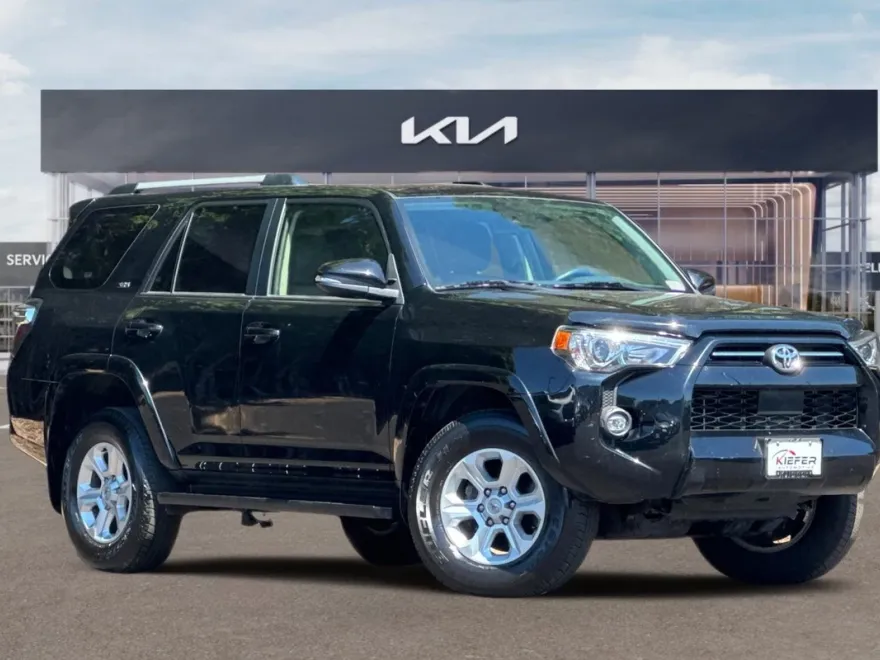 2024 Toyota 4Runner SR5 Premium photo 1