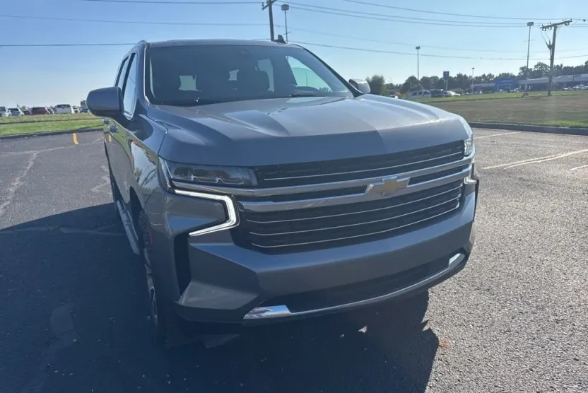 2021 Chevrolet Tahoe LT photo 1