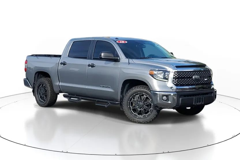 2018 Toyota Tundra SR5 CrewMax photo 1
