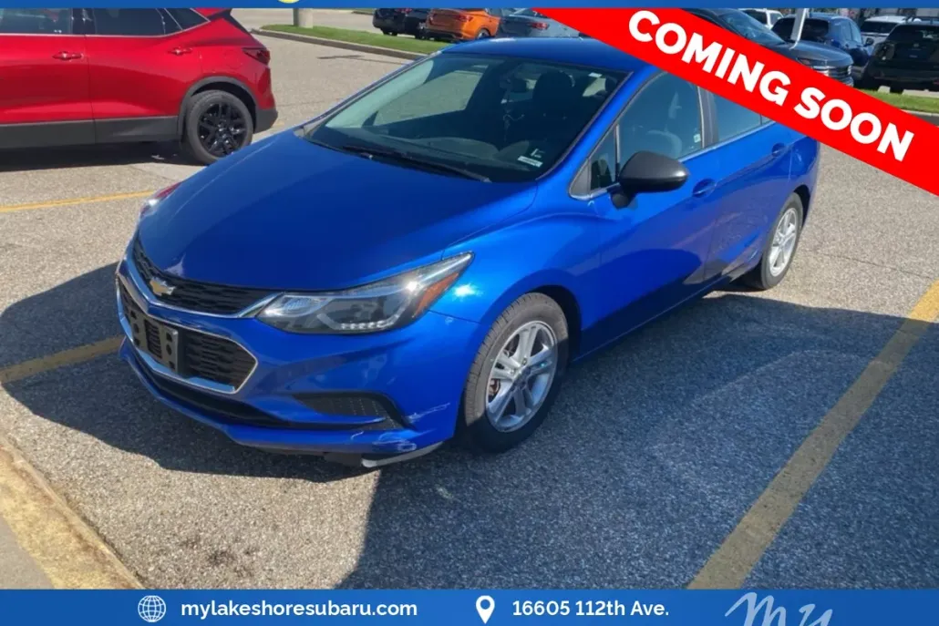 2018 Chevrolet Cruze LT photo 1