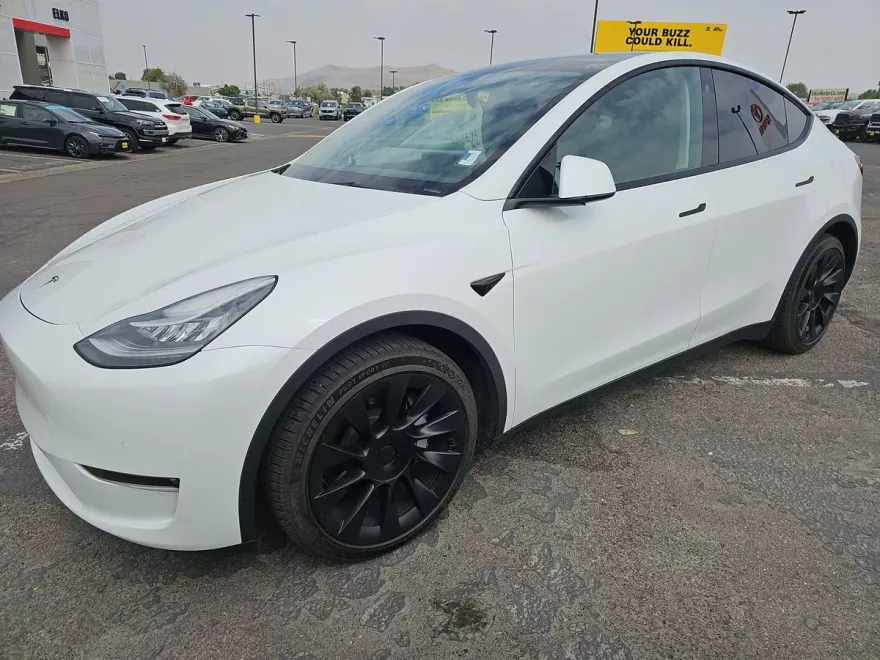 2021 Tesla Model Y Long Range photo 1
