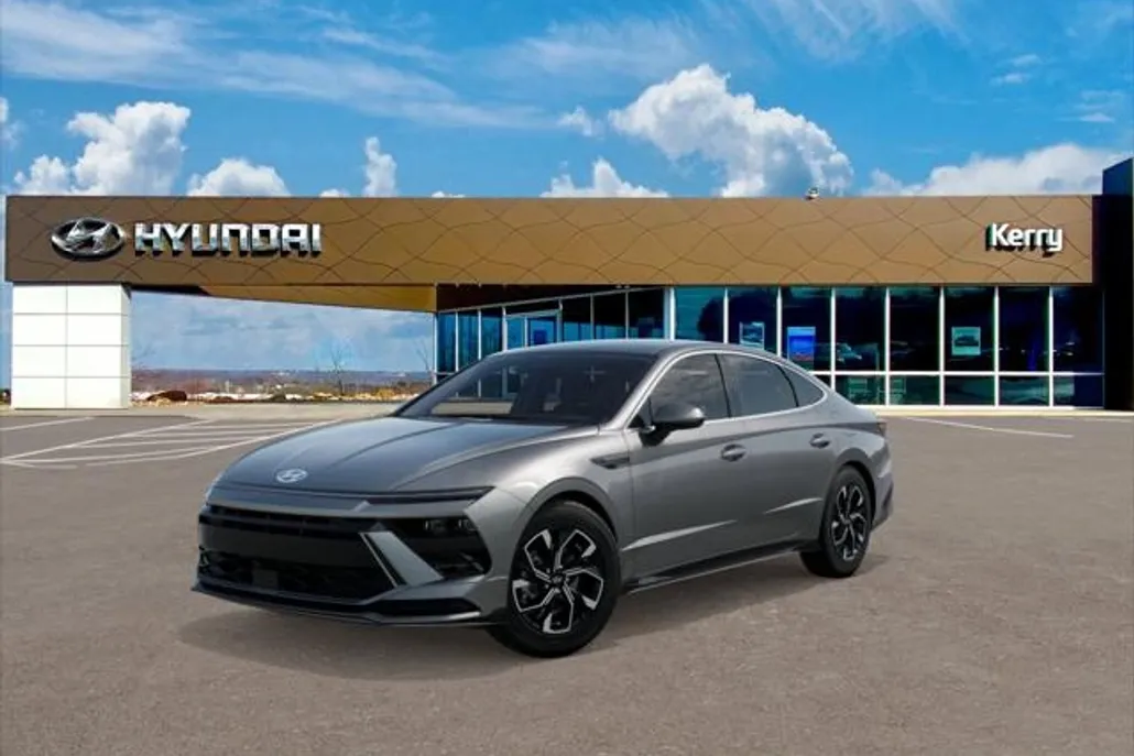 2025 Hyundai Sonata SEL photo 1