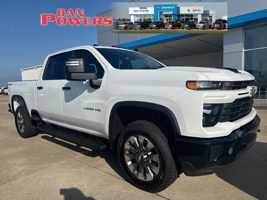 2026 Chevrolet Silverado Custom photo 1