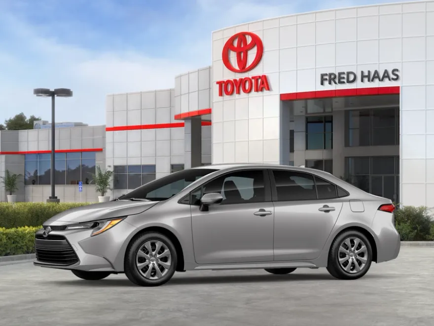 2026 Toyota Corolla LE photo 1