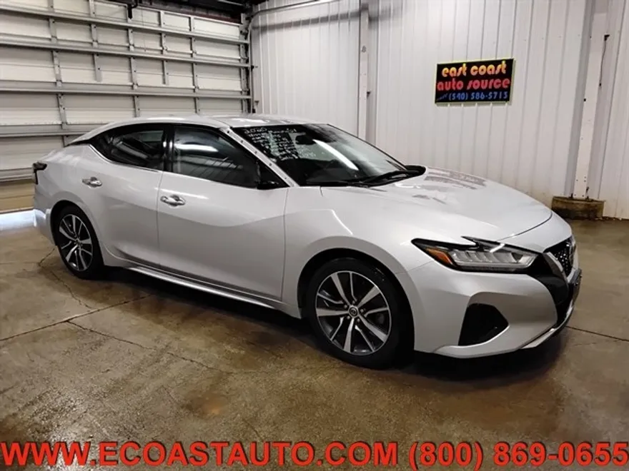 2020 Nissan Maxima SV photo 1
