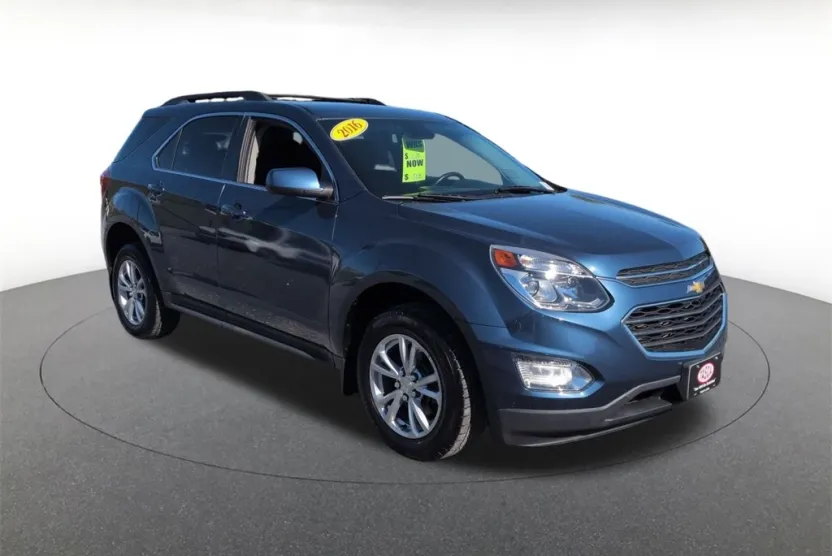 2016 Chevrolet Equinox LT photo 1