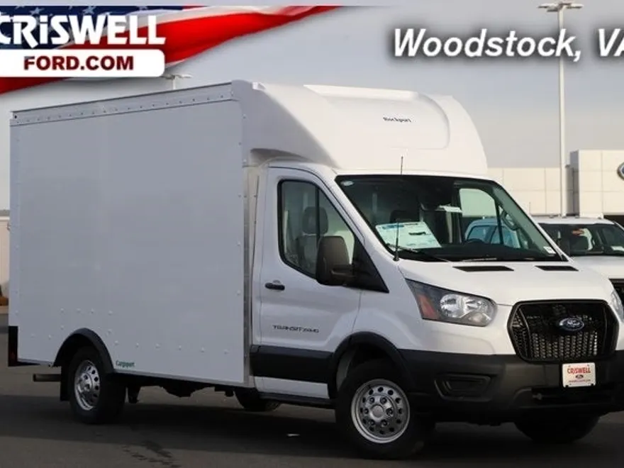 2024 Ford Transit Cutaway photo 1