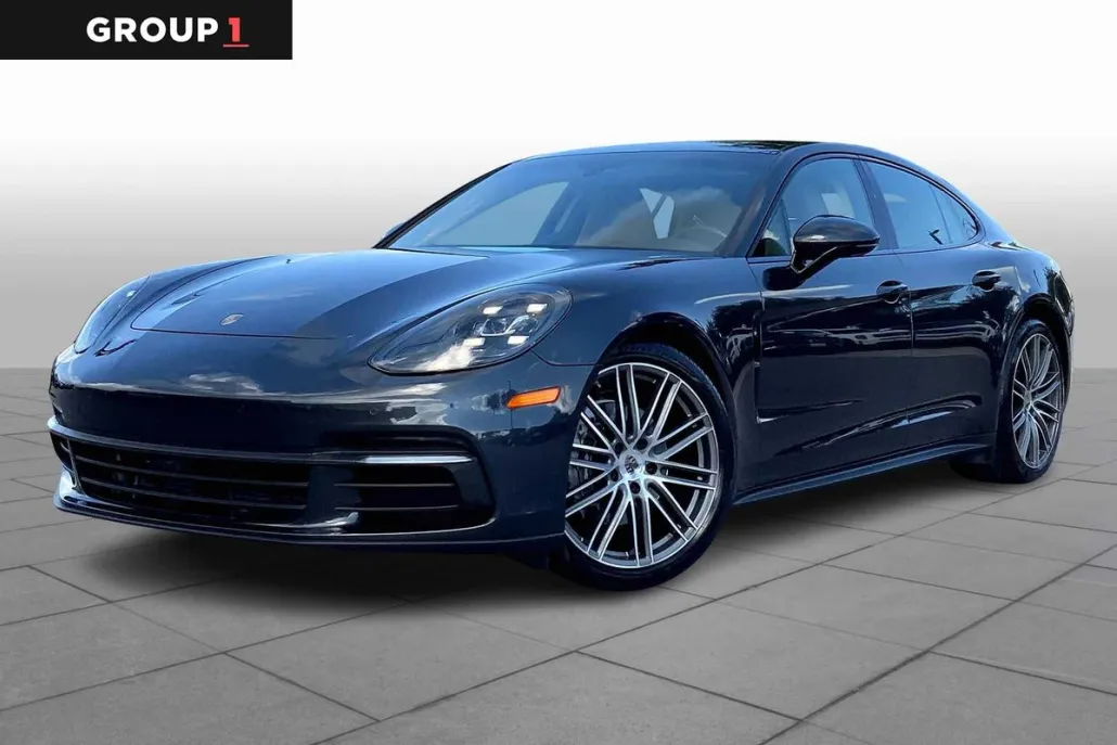 2020 Porsche Panamera 4 photo 1