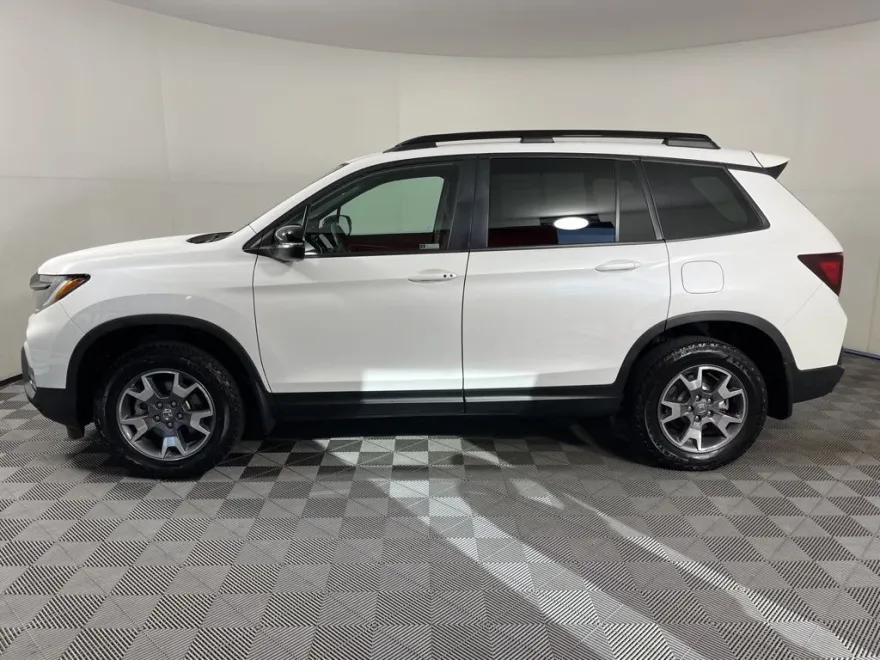 2022 Honda Passport TrailSport photo 1