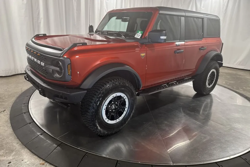 2024 Ford Bronco Badlands photo 1