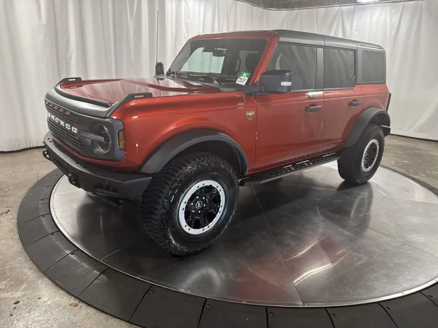 2024 Ford Bronco Badlands photo 1