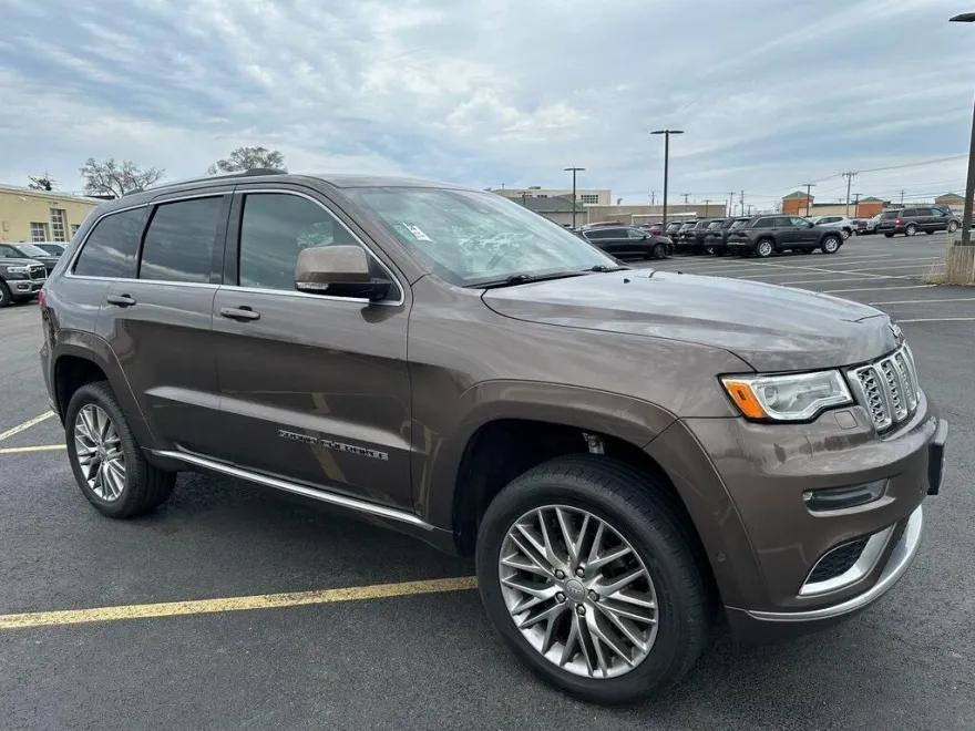 2018 Jeep Grand Cherokee Summit photo 1