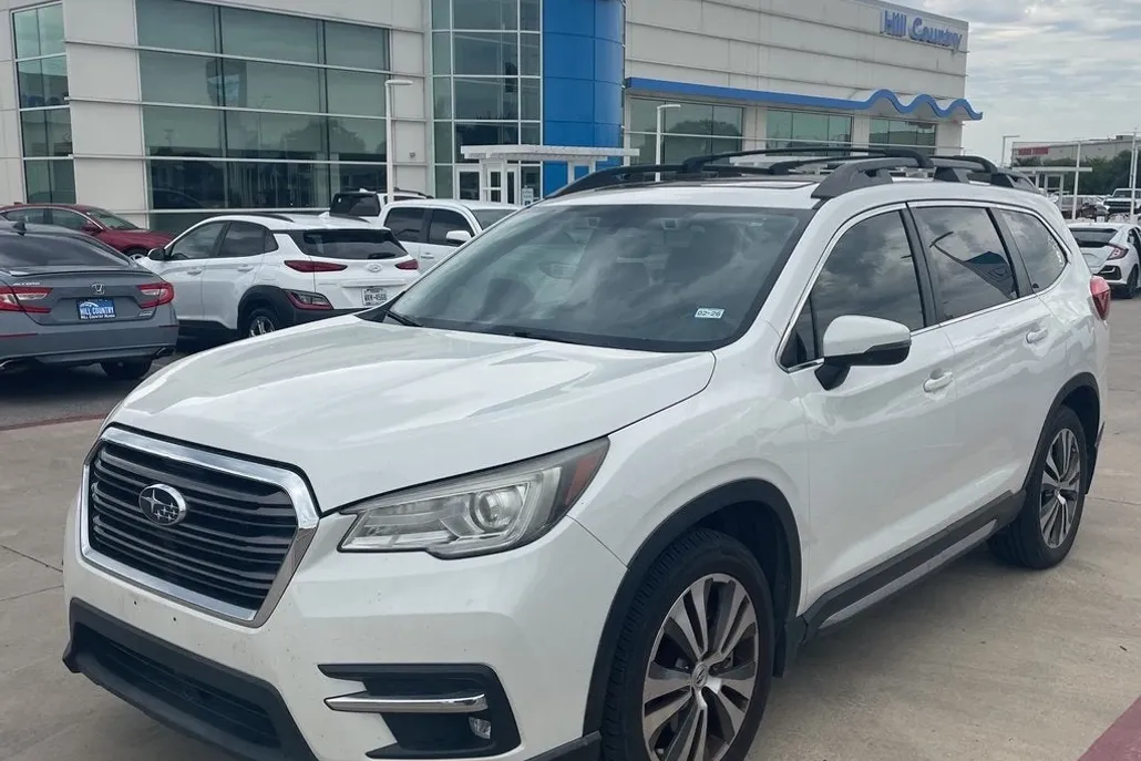2019 Subaru Ascent Limited photo 1