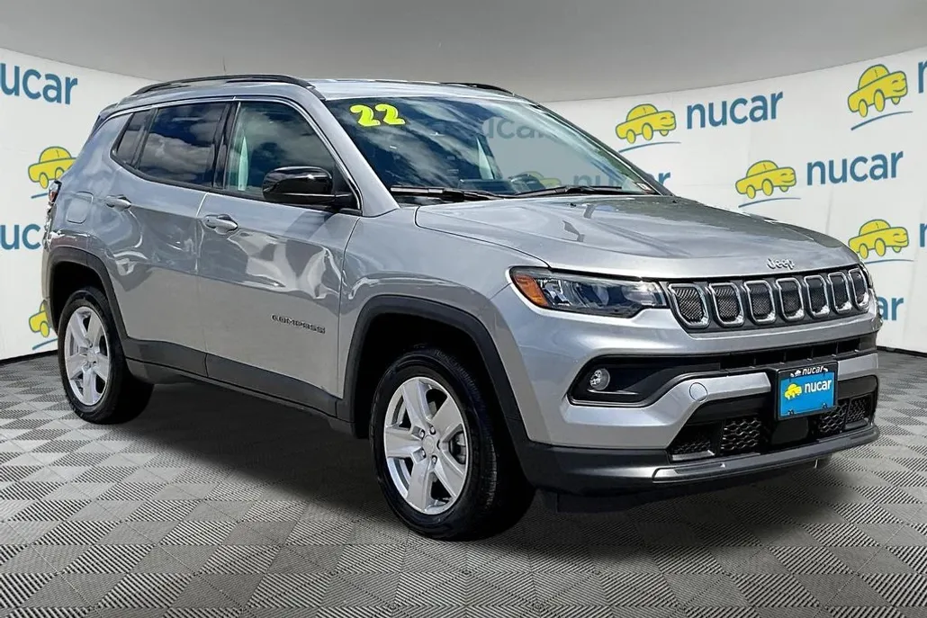 2022 Jeep Compass Latitude photo 1