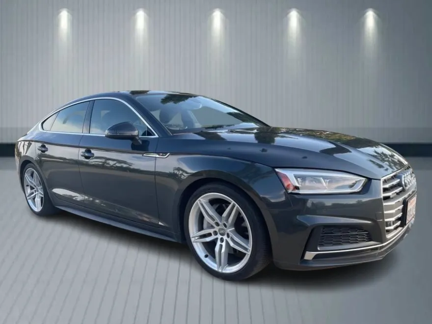 2018 Audi A5 Premium Plus photo 1