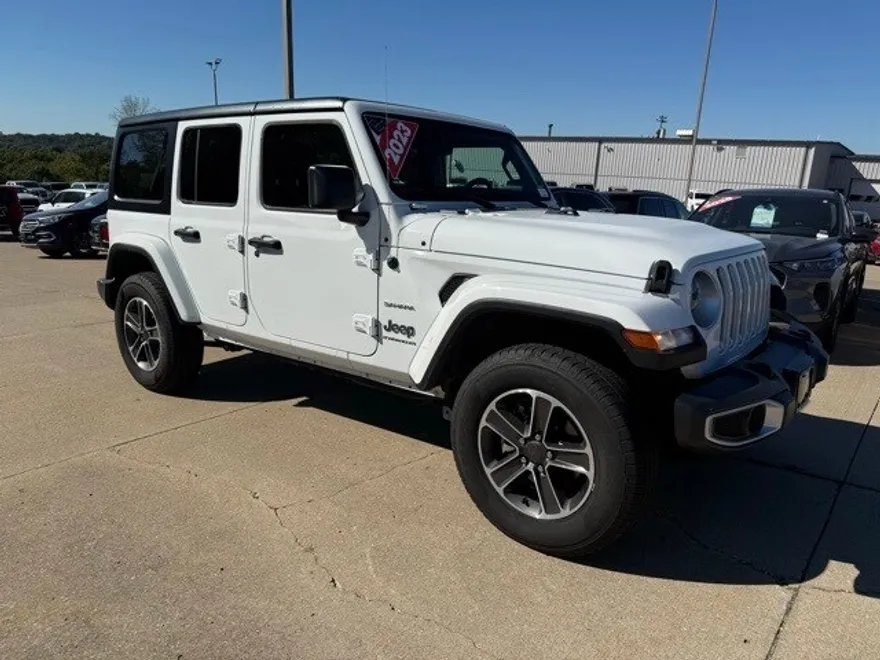 2023 Jeep Wrangler Sahara photo 1