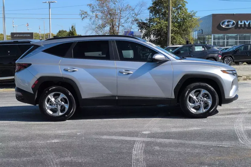 2024 Hyundai Tucson SEL photo 1
