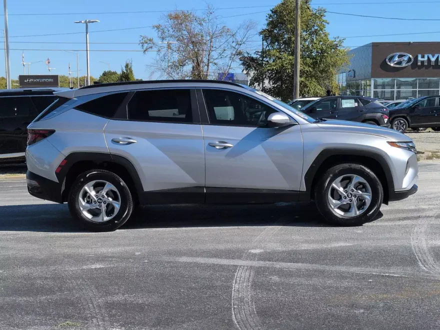 2024 Hyundai Tucson SEL photo 1