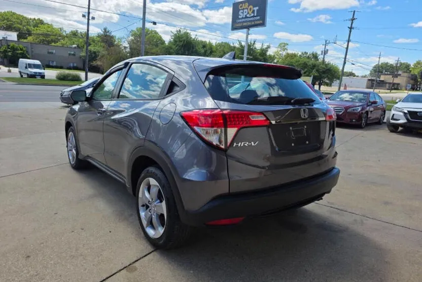 2019 Honda HR-V LX photo 1