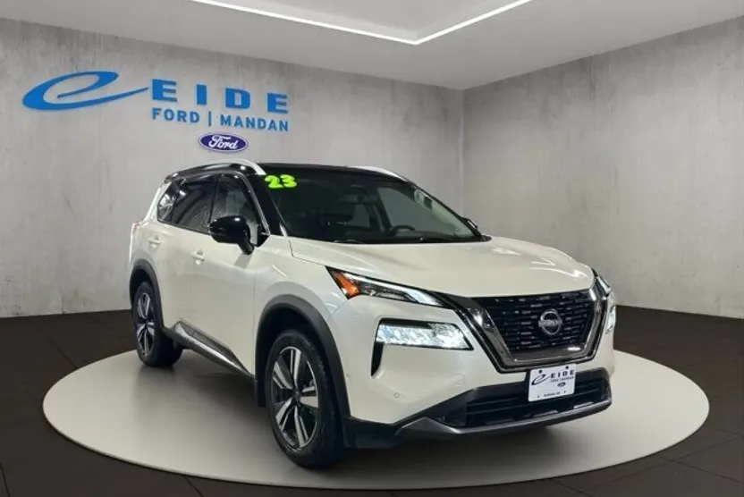 2023 Nissan Rogue SL photo 1