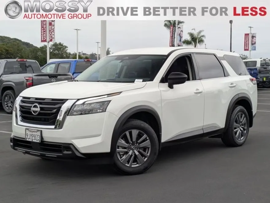 2024 Nissan Pathfinder S photo 1