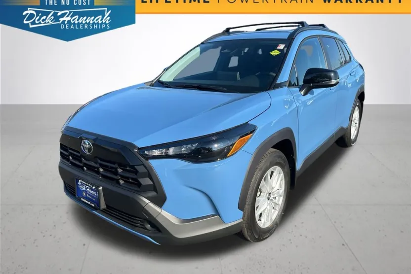 2026 Toyota Corolla Cross LE photo 1
