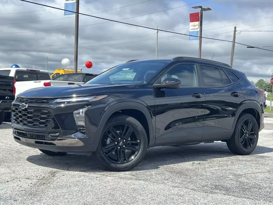 2025 Chevrolet Trax ACTIV photo 1