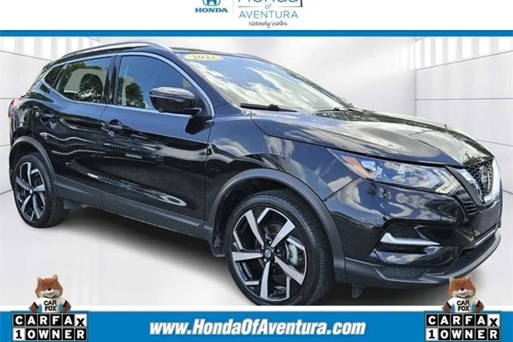 2022 Nissan Rogue Sport SL photo 1