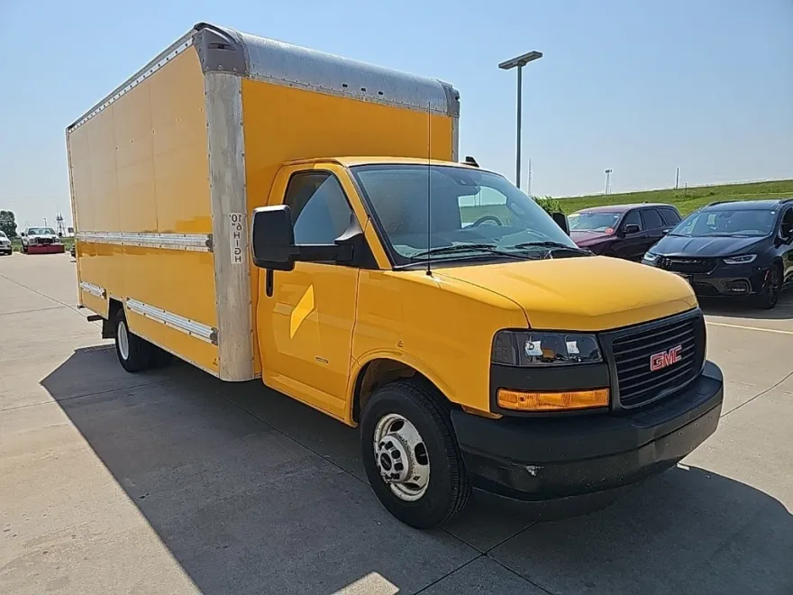 2021 Gmc Savana 3500 Cutaway photo 1