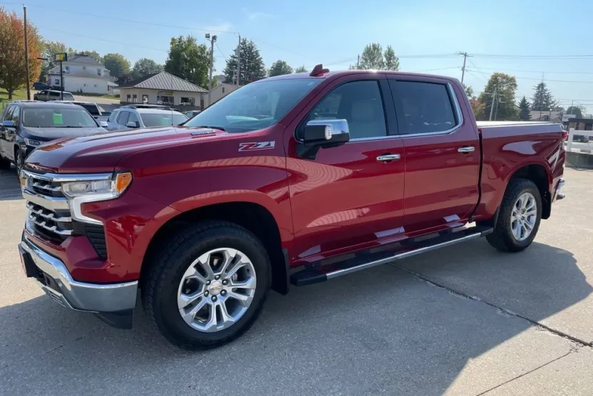 2023 Chevrolet Silverado 1500 LTZ photo 1