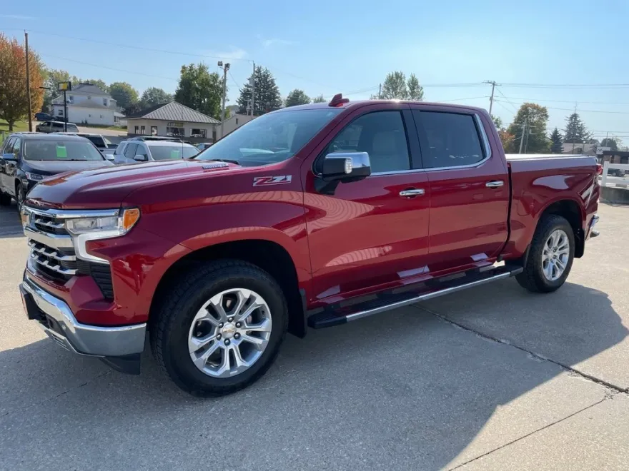2023 Chevrolet Silverado 1500 LTZ photo 1