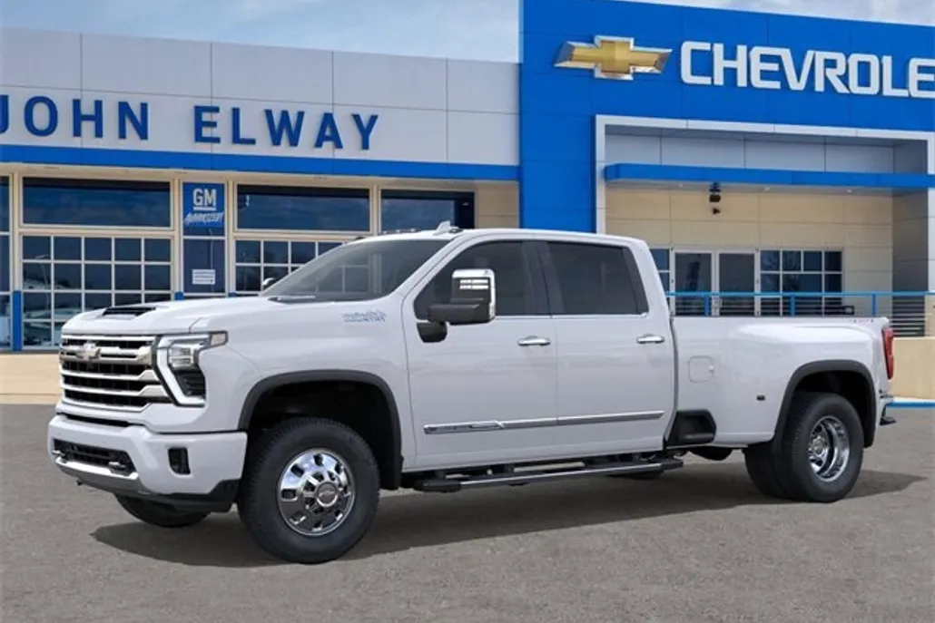 2026 Chevrolet Silverado 3500HD High Country photo 1